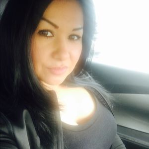 Meet your Posher, Yolanda